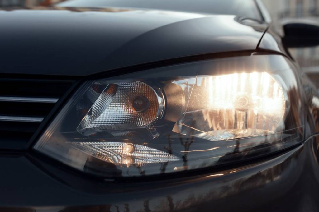 How to Clean Headlights That Are Cloudy